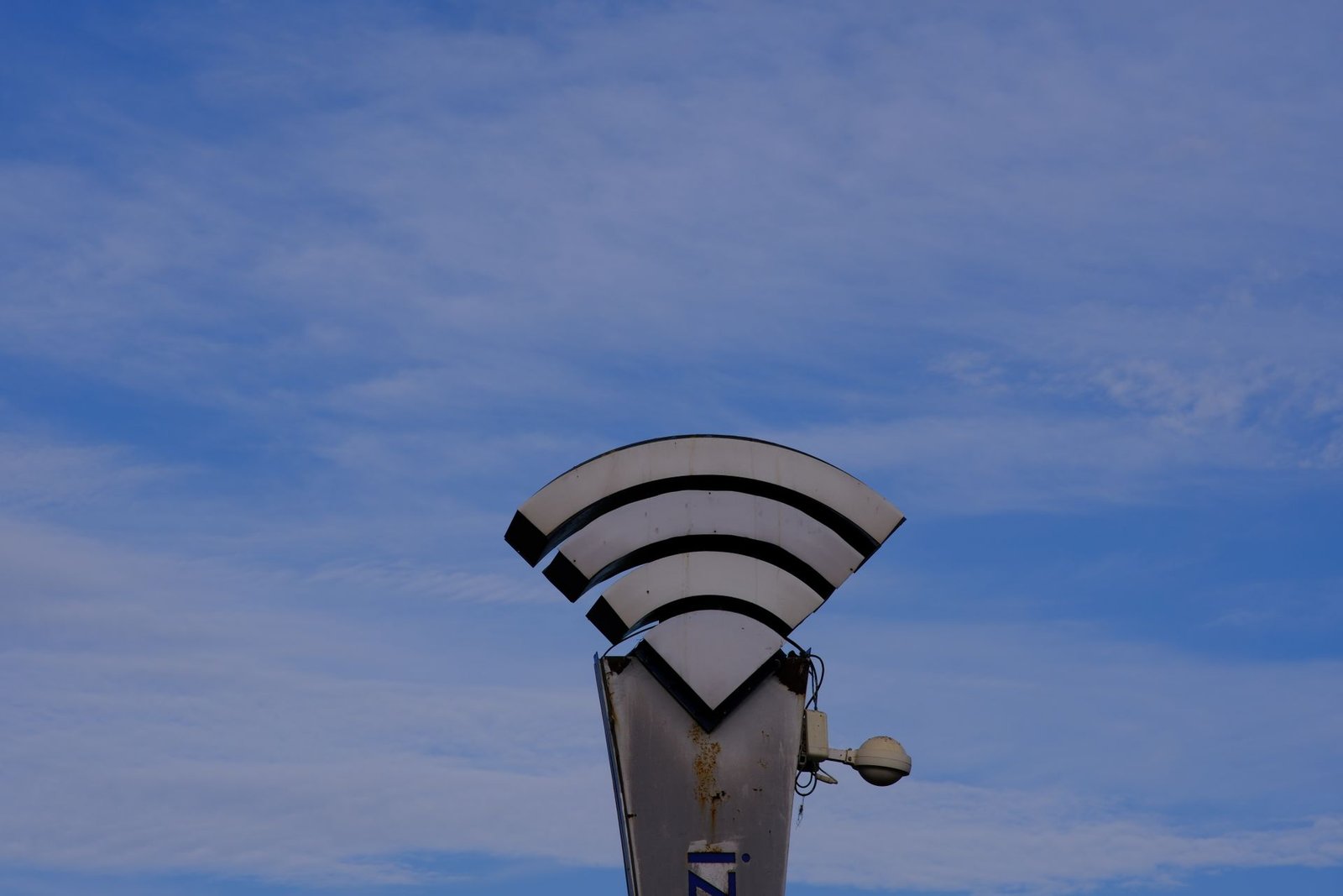 WiFi symbol sculpture against a clear blue sky in Izmir, Turkey.
